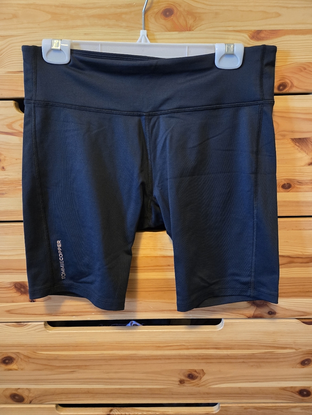TOMMIE COPPER WOMEN'S BLACK COMPRESSION BIKING SHORTS. SIZE LARGE.